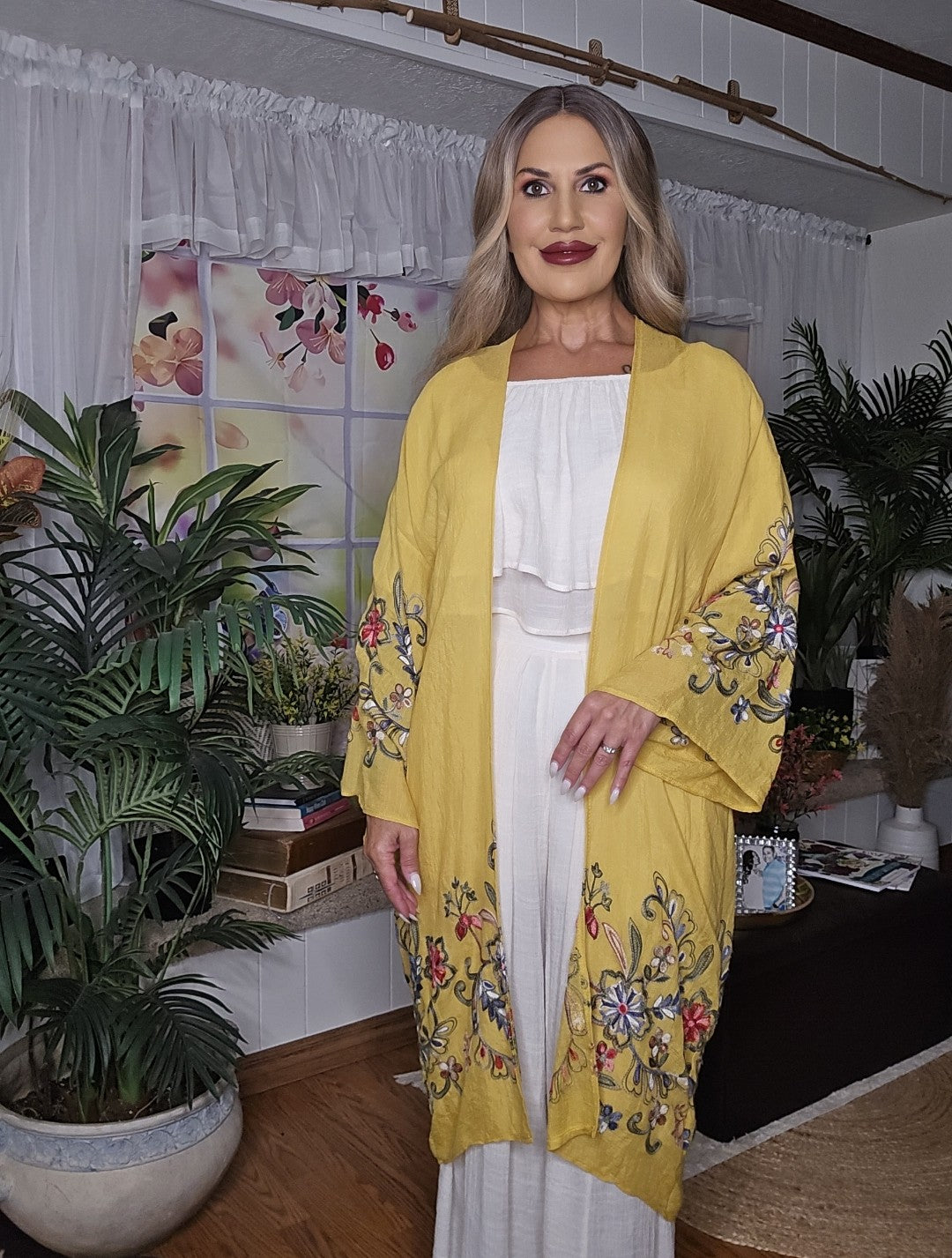 Embroidered Flowers Kimono
