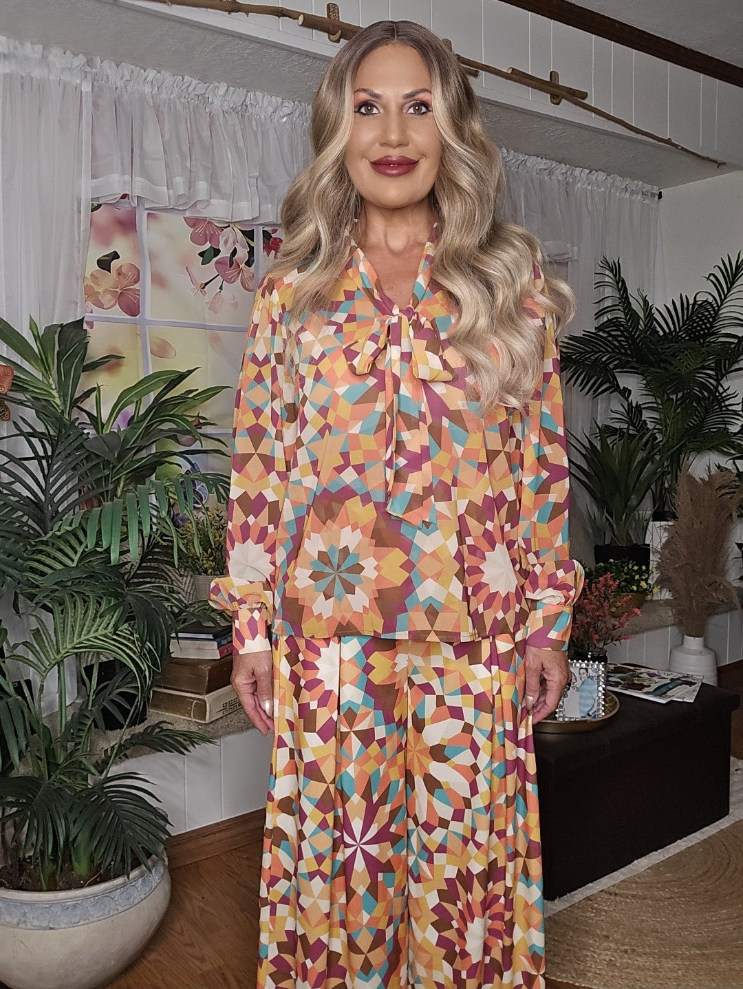Colorful Design Long Sleeves Front Tie Blouse